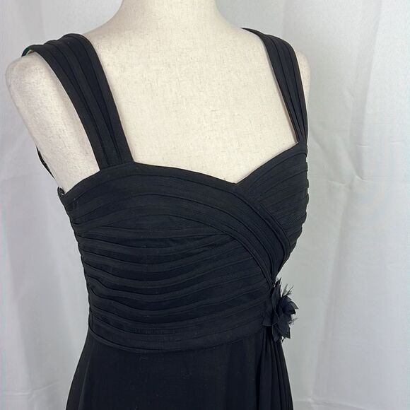JS COLLECTIONS Sweetheart Neckline Formal Dress Black Sz 4 EUC - Picture 1 of 8